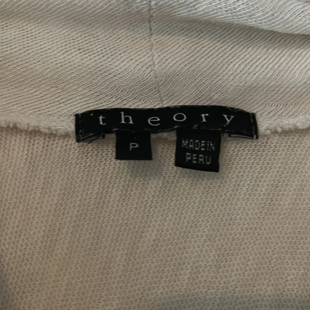 Theory Cream Top - Picture 2 of 4